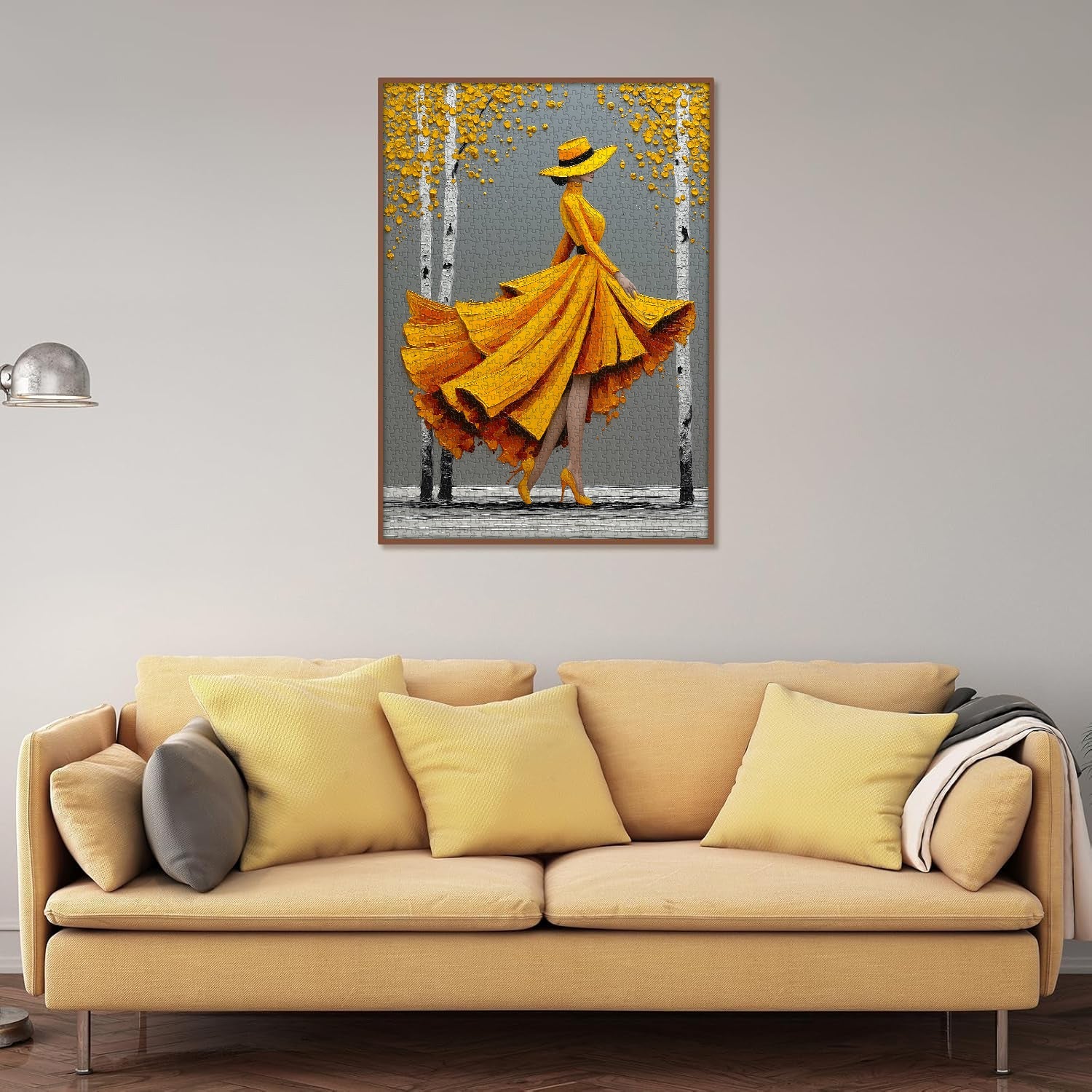 Elegant Lady in Gold Jigsaw Puzzle 1000 Pieces