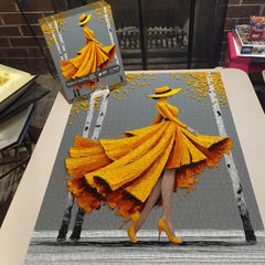 Elegant Lady in Gold Jigsaw Puzzle 1000 Pieces